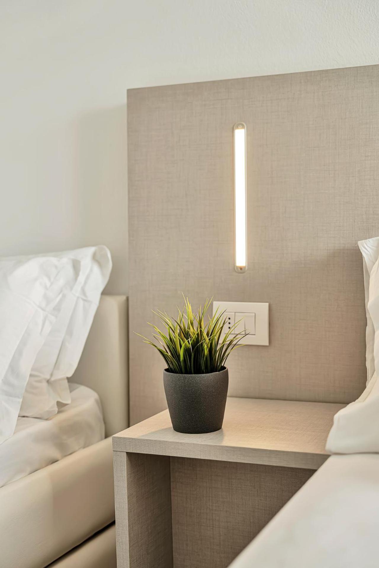 Hotel Lux Gabicce Mare Bagian luar foto