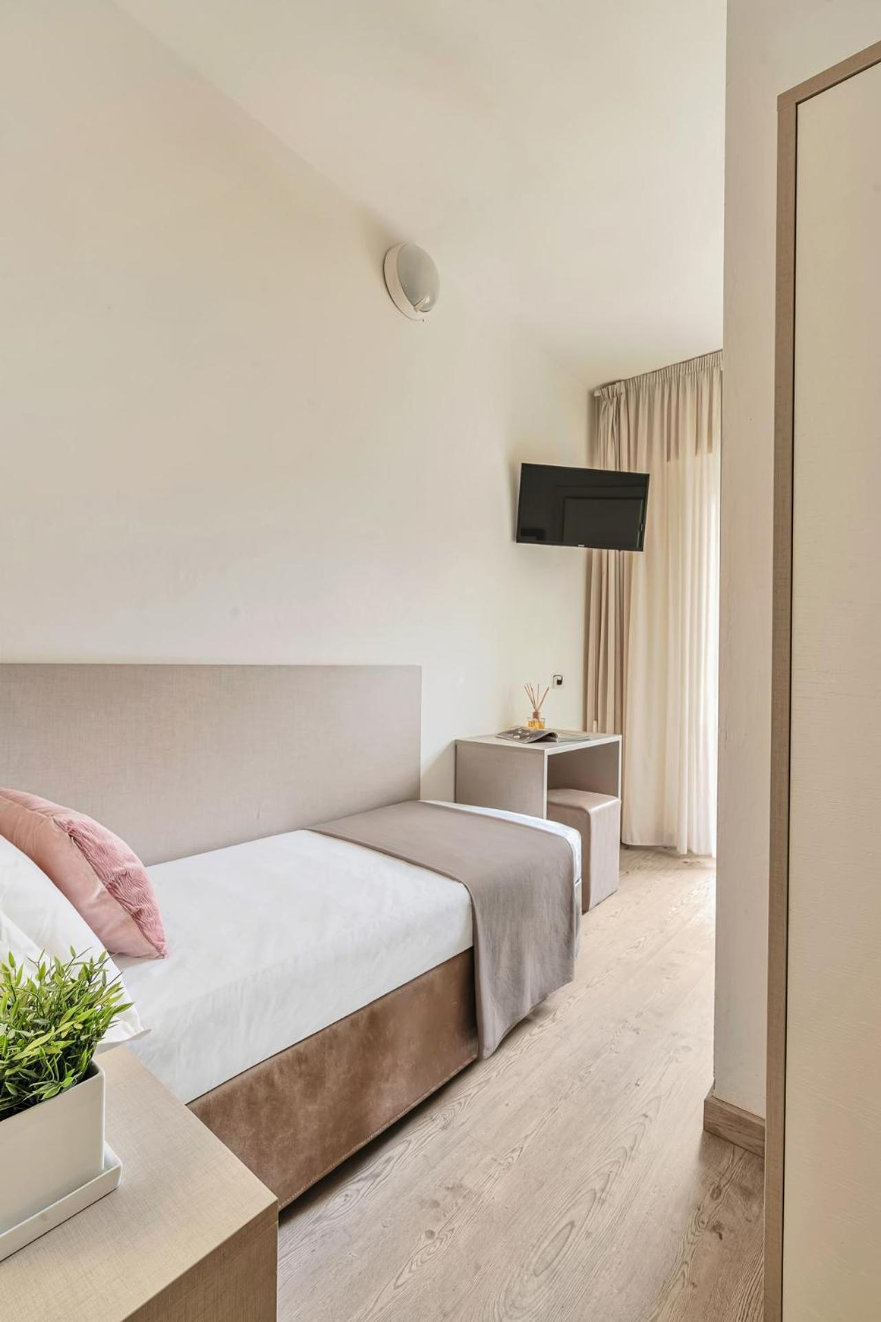 Hotel Lux Gabicce Mare Bagian luar foto